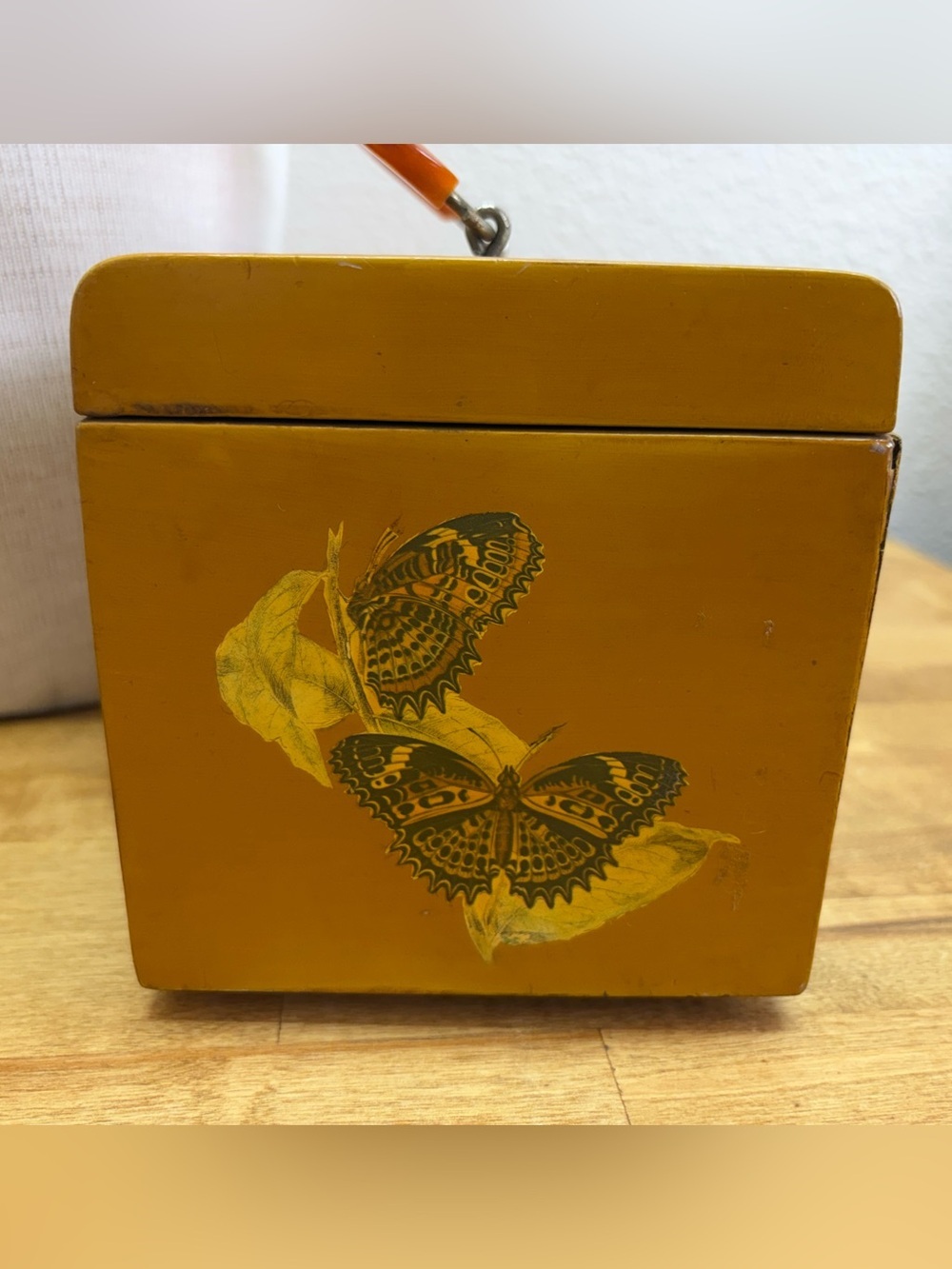 Vintage Butterfly Decoupage Wooden Box Purse Lucite Handle Vanity Case MCM - Picture 6 of 14
